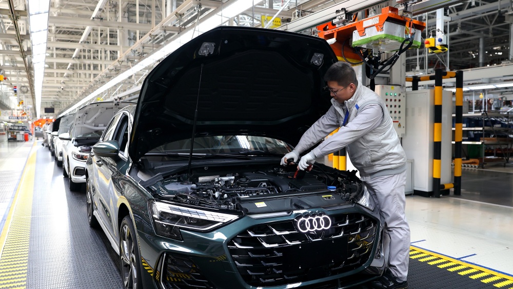 【股市風(fēng)向標(biāo)】 汽車股走勢分化