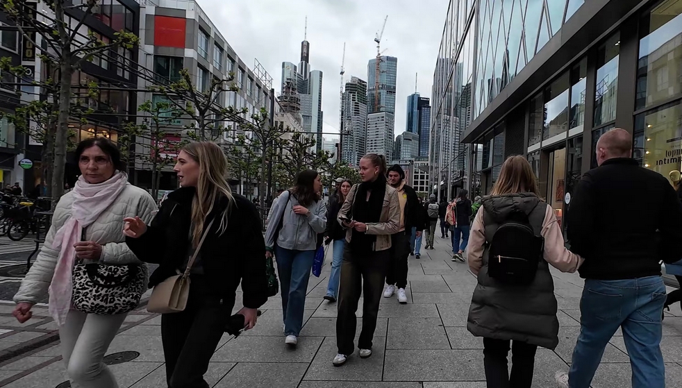 權(quán)威機(jī)構(gòu)下調(diào)2025年德國(guó)經(jīng)濟(jì)增長(zhǎng)預(yù)期