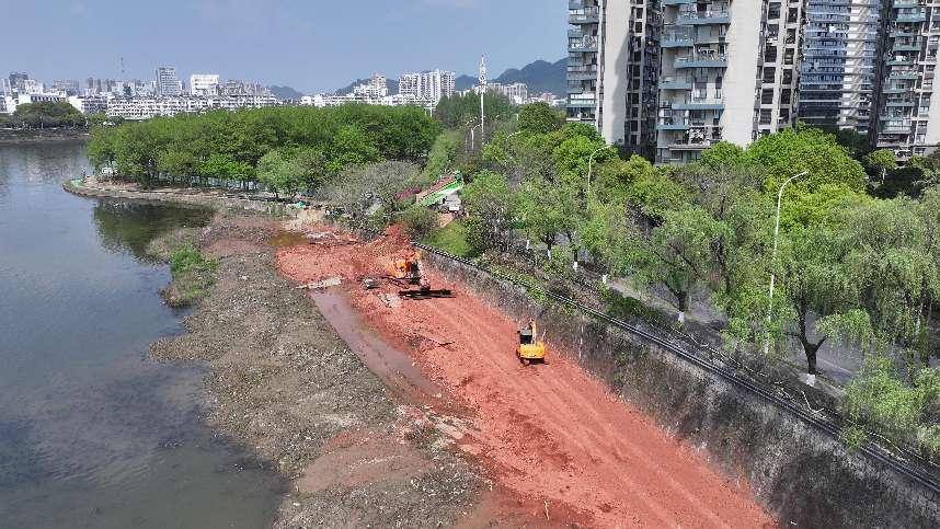 皖屯溪區(qū)：守護(hù)碧水清波  築牢生態(tài)屏障