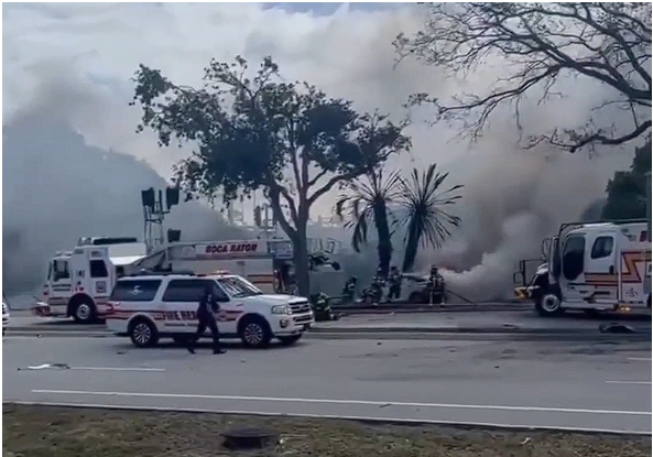 美國(guó)佛羅里達(dá)州一小飛機(jī)墜毀造成3死1傷 