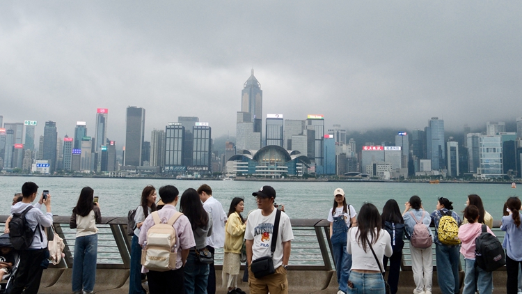 天文臺：冷鋒橫過廣東沿岸 本港多處錄得超過10毫米雨量