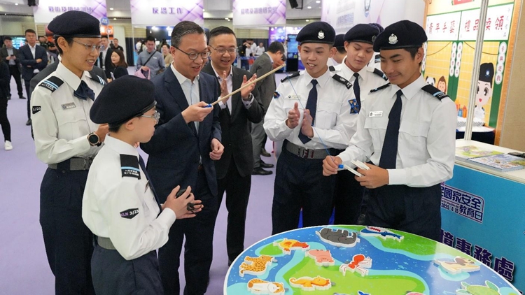 入境事務(wù)學(xué)院舉行全民國(guó)家安全教育日開(kāi)放日 逾4000市民參加