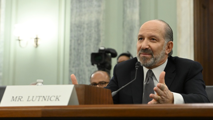 美國商務(wù)部長稱電子產(chǎn)品關(guān)稅豁免只是暫時  半導(dǎo)體關(guān)稅或一兩個月內(nèi)出臺