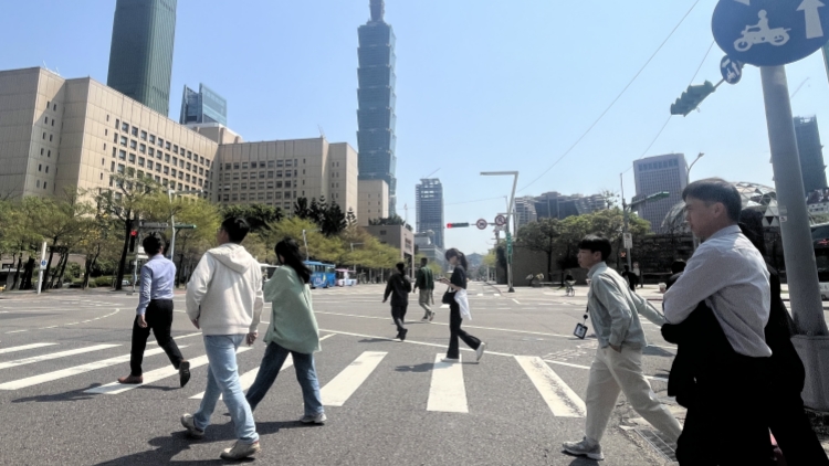 賴清德籲臺灣民眾「吃苦當(dāng)吃補(bǔ)」惹議