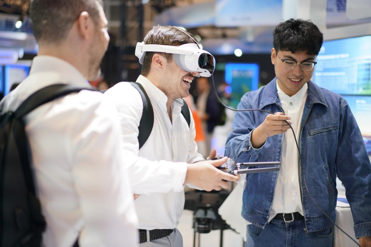 中關(guān)村科技園區(qū)亮相2025香港國(guó)際創(chuàng)科展