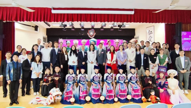 廣西非物質(zhì)文化遺產(chǎn)進校園活動 今早樂善堂楊仲明學(xué)校舉辦