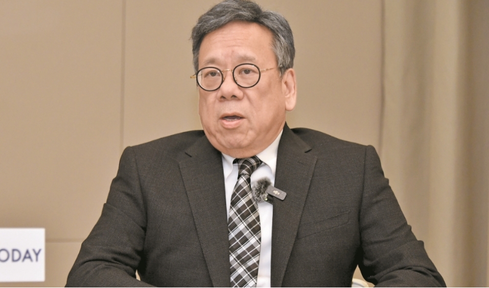 丘應(yīng)樺：香港經(jīng)濟(jì)須覓新出路 助內(nèi)地中小企「走出去」