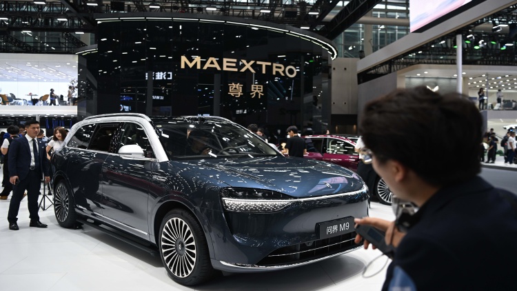 問(wèn)界M8小訂突破15萬(wàn)輛