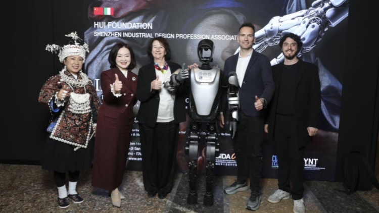 2025年深圳（龍華）·米蘭雙城時(shí)尚周圓滿閉幕，開啟時(shí)尚新征程