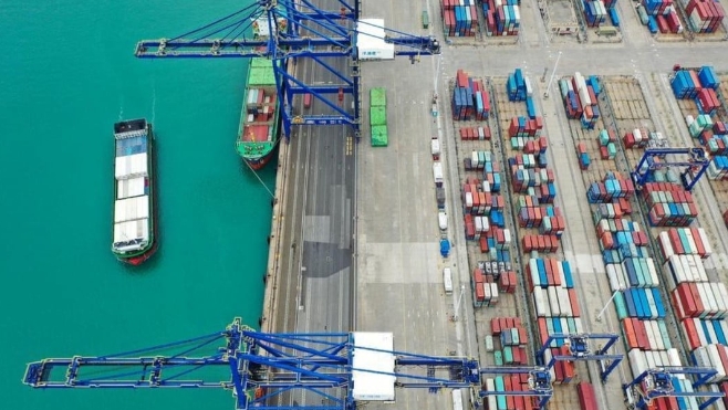 貿(mào)易戰(zhàn)令美進(jìn)口訂單急跌 中國多班次貨櫃船取消