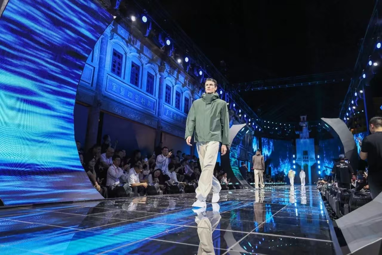 泉州時(shí)尚周首發(fā)大秀驚艷亮相