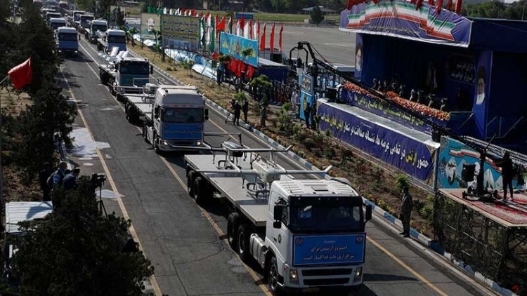 伊核問題談判前夕，伊朗舉行建軍節(jié)閱兵