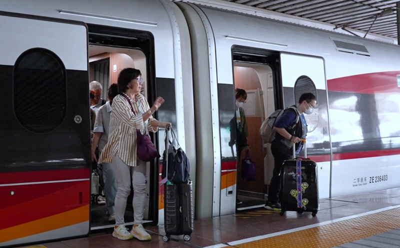 2025年首趟香港旅遊專列抵達(dá)長沙