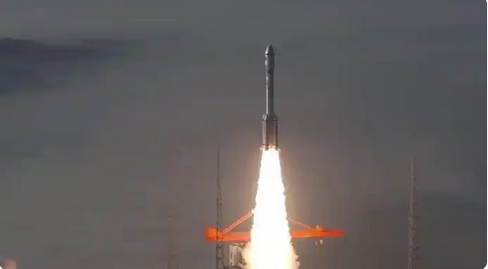 中國(guó)成功發(fā)射試驗(yàn)二十七號(hào)衛(wèi)星01星-06星 