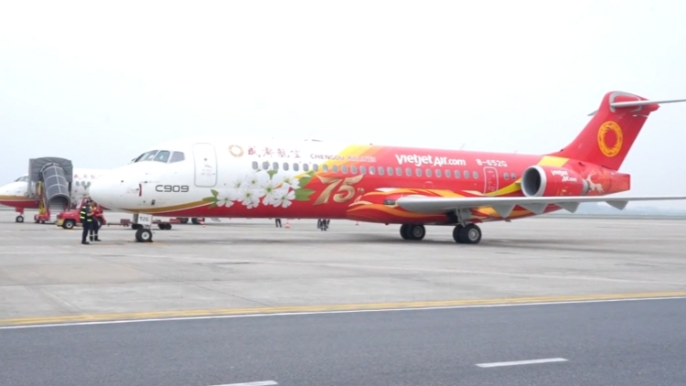 中國(guó)國(guó)產(chǎn)客機(jī)C909在越南開啟商業(yè)運(yùn)營(yíng)