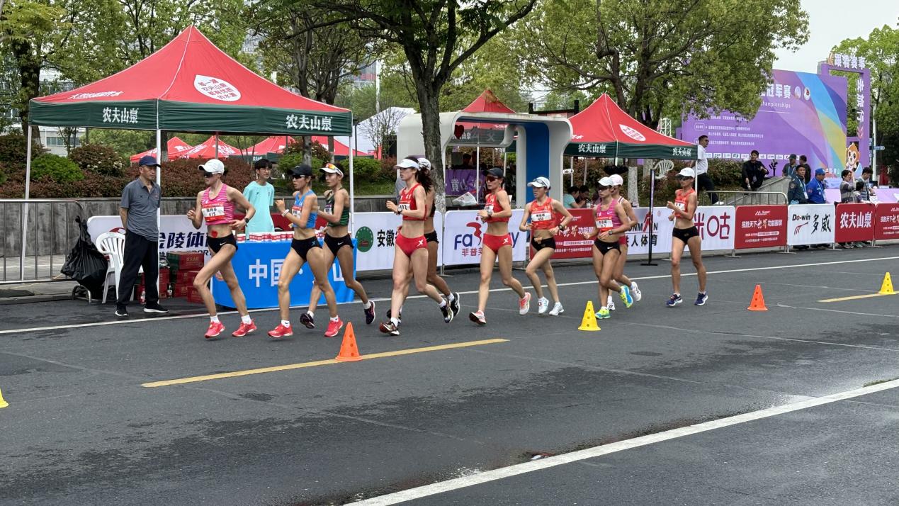 逐夢(mèng)黃山奔赴熱愛 2025年全國(guó)競(jìng)走冠軍賽屯溪拉帷