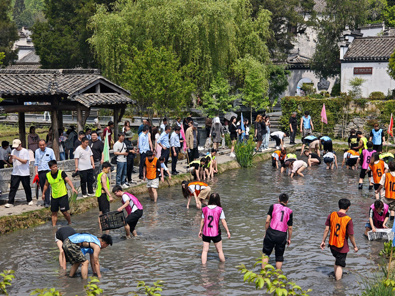 農(nóng)文旅「融」出新精彩 皖黟縣舉辦第三屆西遞開(kāi)秧節(jié)