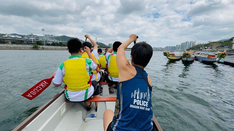 邊界警區(qū)少訊龍舟隊集訓(xùn) 預(yù)習(xí)競渡比賽