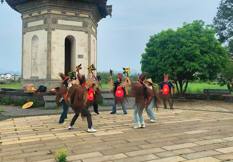 皖黟縣碧陽鎮(zhèn)：民俗文化展魅力 碧山儺舞引客來