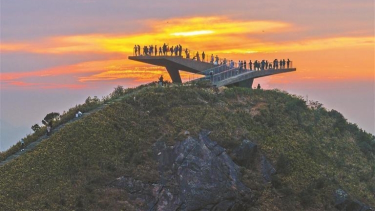 鹽田梅沙尖城市看臺：開啟城市美學(xué)新視界