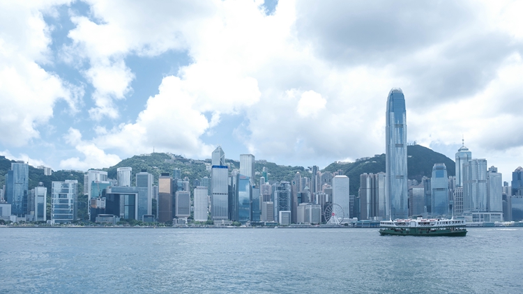 【港商時(shí)評(píng)】美淪風(fēng)險(xiǎn)源 港成安全聚寶地