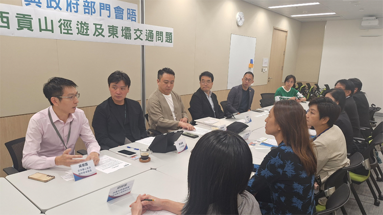 樂見部門制定預(yù)案應(yīng)對(duì)對(duì)五一「麥徑」人流 民建聯(lián)倡引入電動(dòng)觀光車分流旅客