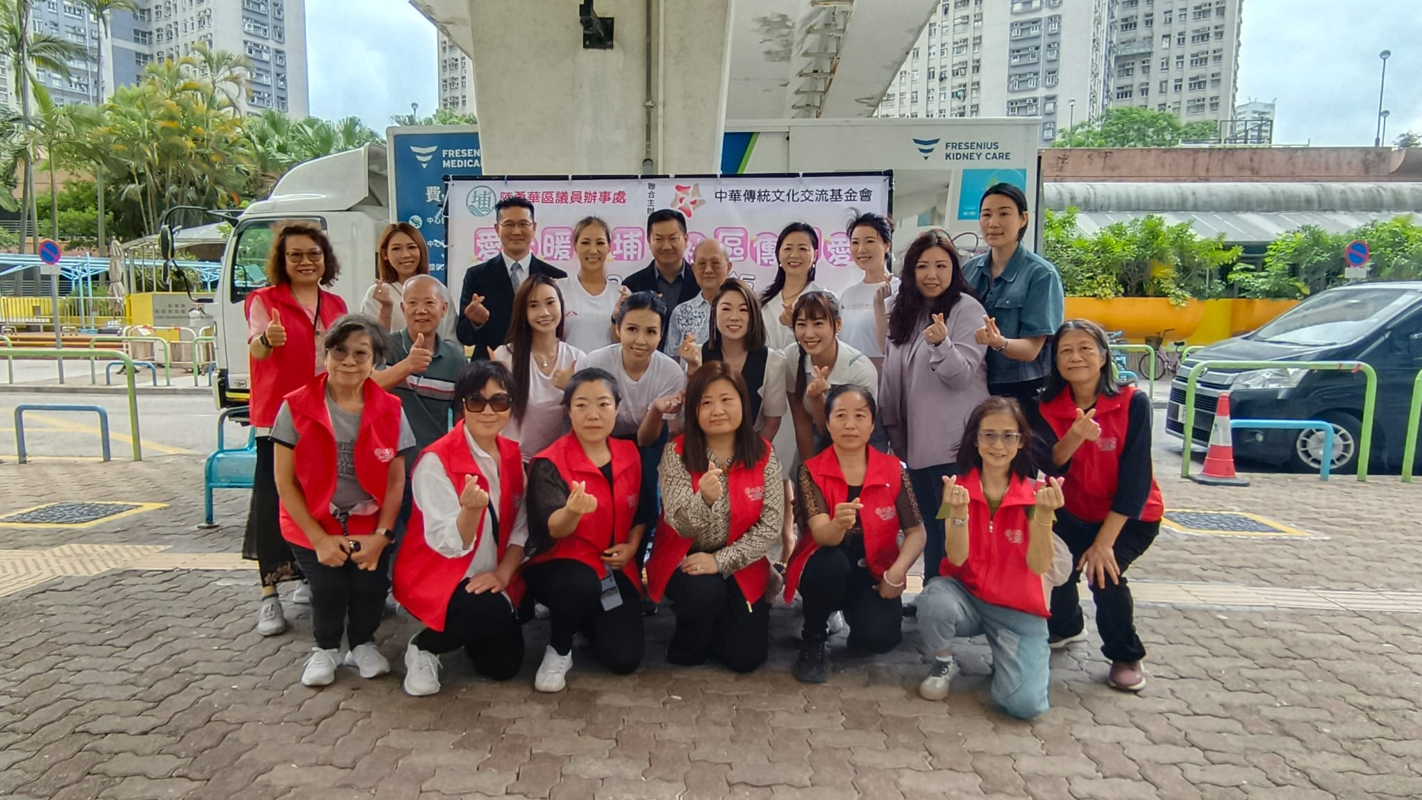 亞姐送暖顯真情 大埔社區(qū)傳愛心