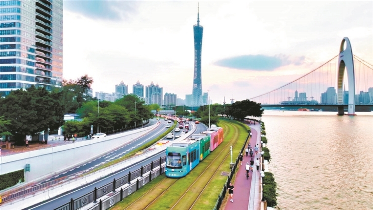 「全運(yùn)號(hào)」主題列車(chē)上線(xiàn)