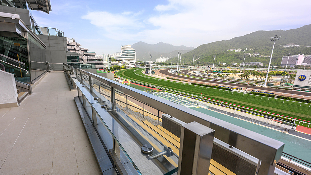 沙田馬場「駿星匯」「駿軒」開幕 應(yīng)家柏：有助推動賽馬旅遊