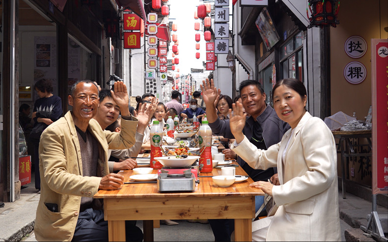 皖徽州區(qū)：地道徽州宴 敬獻(xiàn)勞動(dòng)者