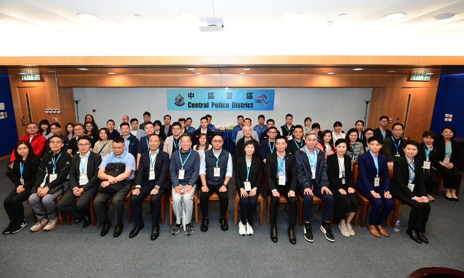 警方跨部門夜巡酒牌處所 了解執(zhí)法行動細(xì)節(jié)