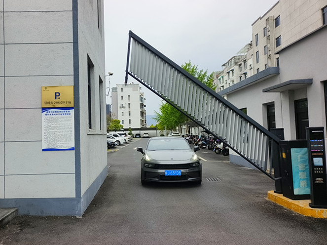 「寵客」更貼心保障更有力 皖黟縣「錯(cuò)時(shí)免費(fèi)停車」五一升級(jí)