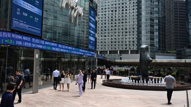 【收市盤(pán)點(diǎn)】港股牛皮跌8點(diǎn) 輝才賣(mài)盤(pán)升82%