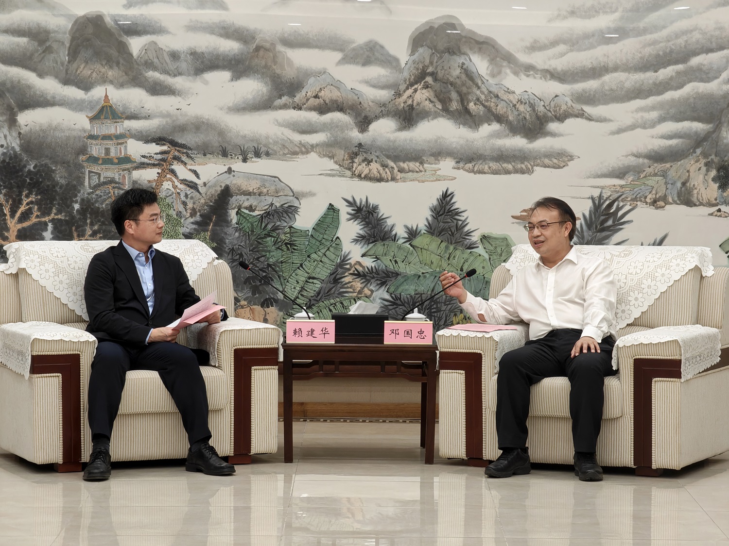 合作共贏 共同發(fā)展 香港廣西社團(tuán)總會(huì)等率團(tuán)訪桂玉林