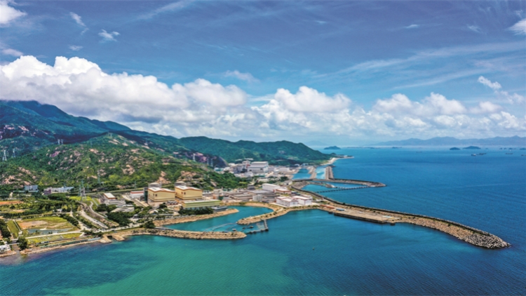 上網(wǎng)電量突破萬億度 逾3200億度輸送香港