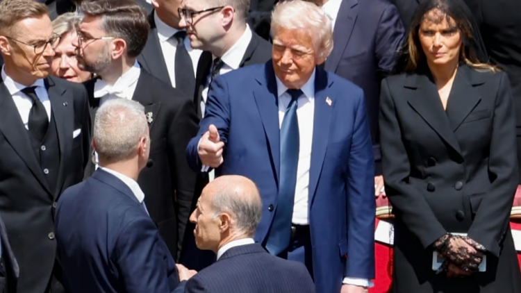 特朗普開玩笑稱想當(dāng)教皇