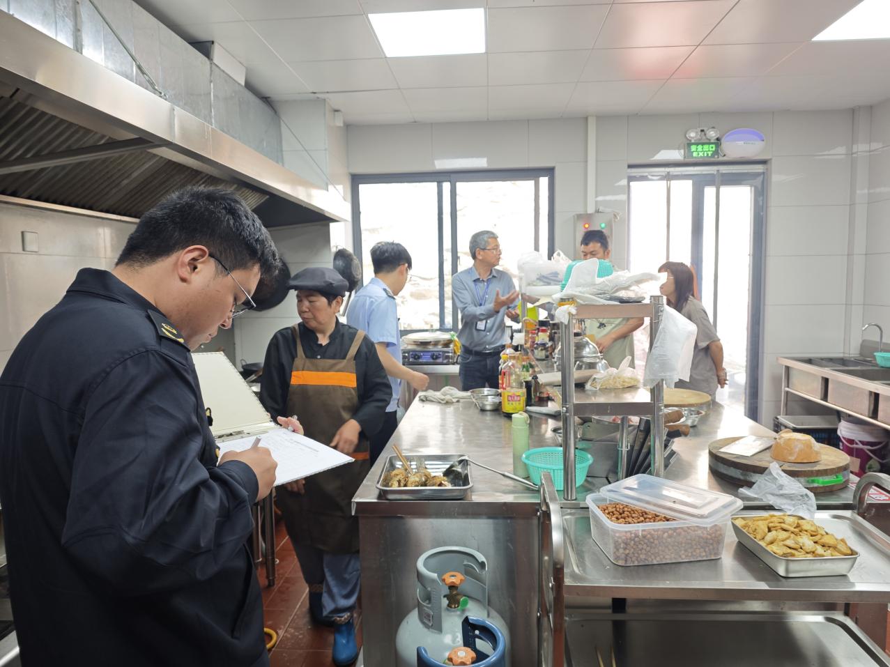 皖祁門蘆溪：節(jié)前安檢除風險  築牢鄉(xiāng)旅安全線