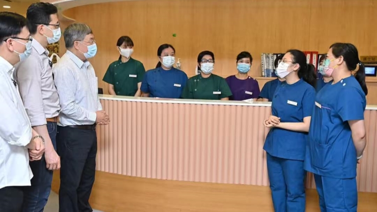 五一勞動(dòng)節(jié)進(jìn)行探訪安老院舍工友 卓永興：繼續(xù)提升廣大打工仔女的福祉