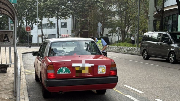 五一黃金周警方打擊的士違例 發(fā)6張告票