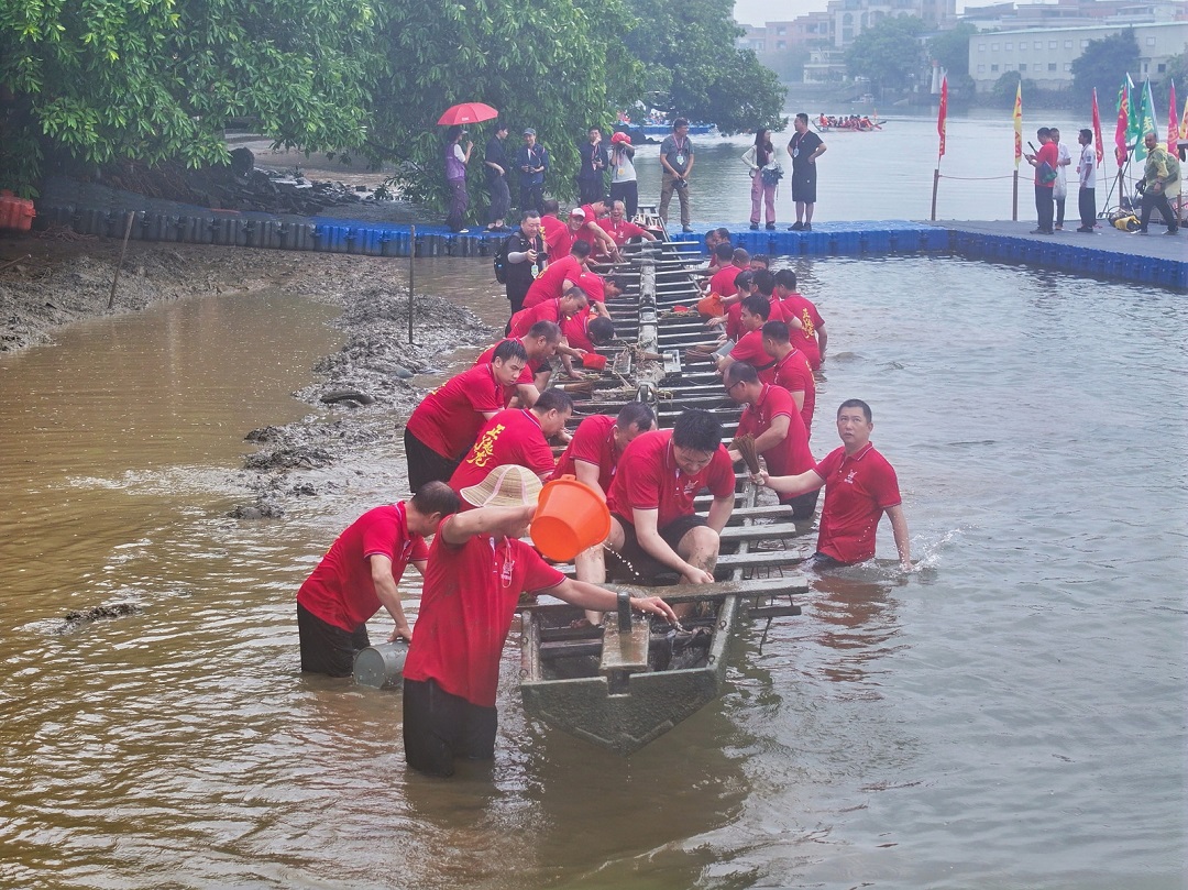 起龍  東莞進(jìn)入「龍舟時(shí)間」
