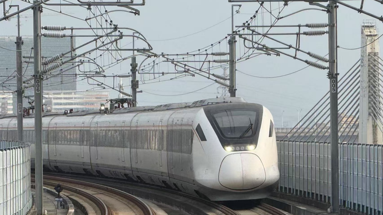 大灣區(qū)城際假日需求猛增 「五一」首日廣東城際鐵路客流不斷刷新歷史紀(jì)錄