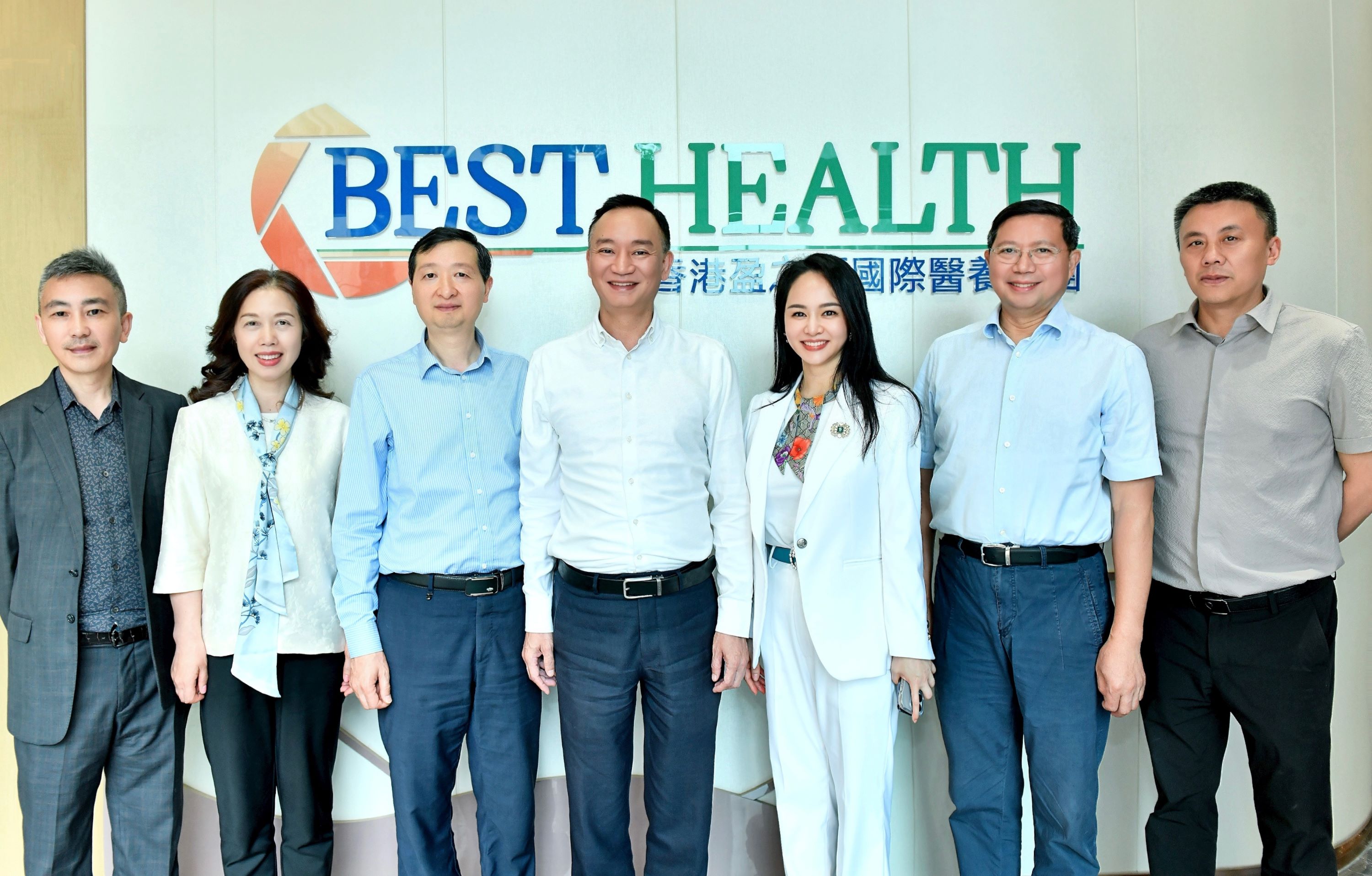 王昱一行到香港盈之康集團(tuán)考察