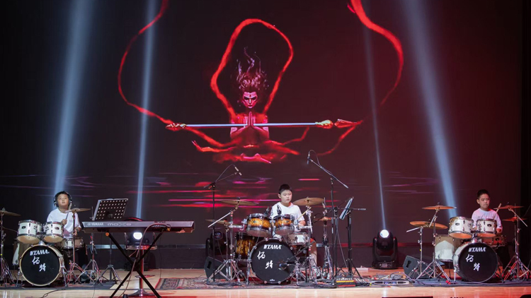 平均年齡僅10歲的「音樂小達(dá)人」在寶安區(qū)文化館上演爵士專場音樂會(huì)