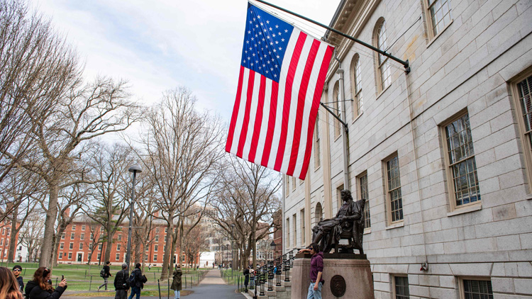 特朗普：政府將取消哈佛大學(xué)免稅資格