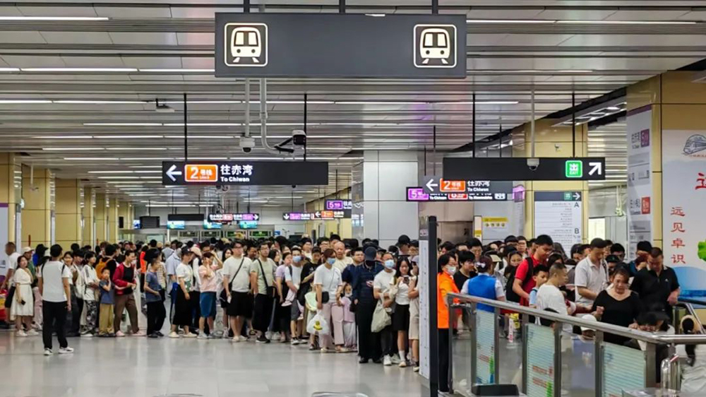 深圳五一黃金周人氣旺 軌道交通客流量連續(xù)兩日破千萬