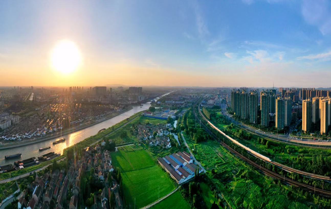 鎮(zhèn)江市委書記馬明龍深情推介：丹陽有「鏡」界