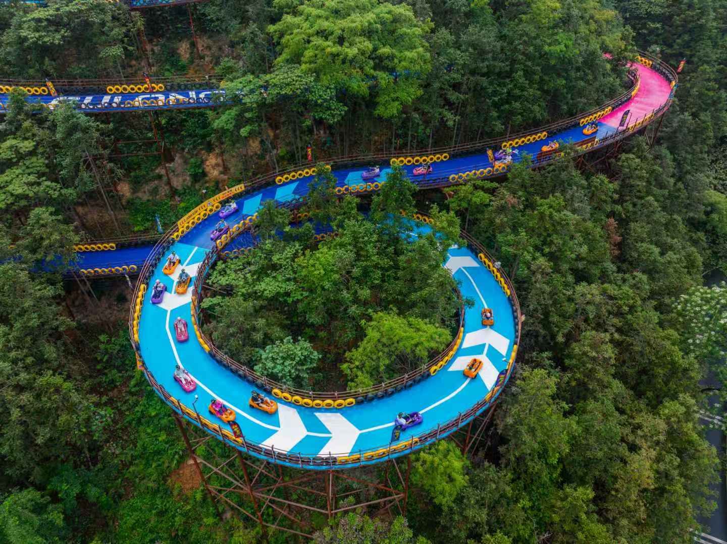 大灣區(qū)國際化新名片  古龍峽五一假期港澳遊客佔比18%