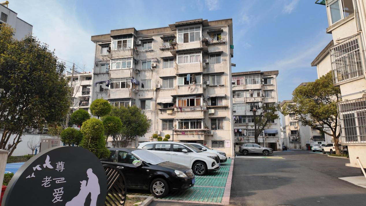 皖屯溪區(qū)：「共享管家」破難題 老舊小區(qū)「煥新顏」