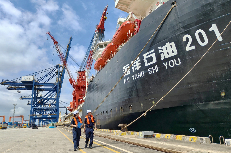 「深海重器」珠海啟航！拱北海關(guān)全力支持「一帶一路」重點(diǎn)能源項(xiàng)目建設(shè)