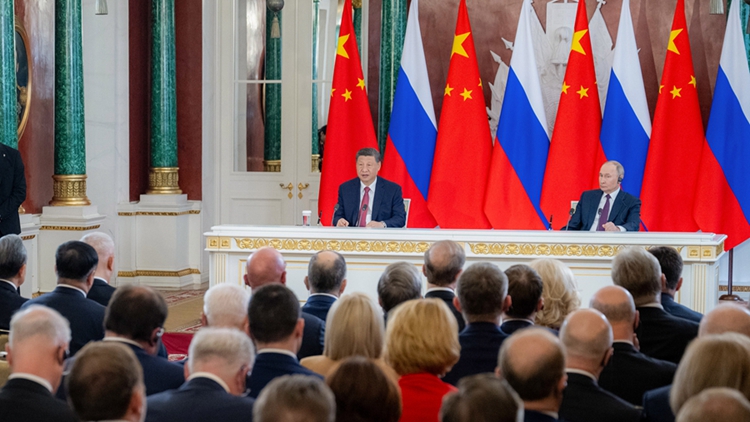 習(xí)近平同俄羅斯總統(tǒng)普京共同會見記者